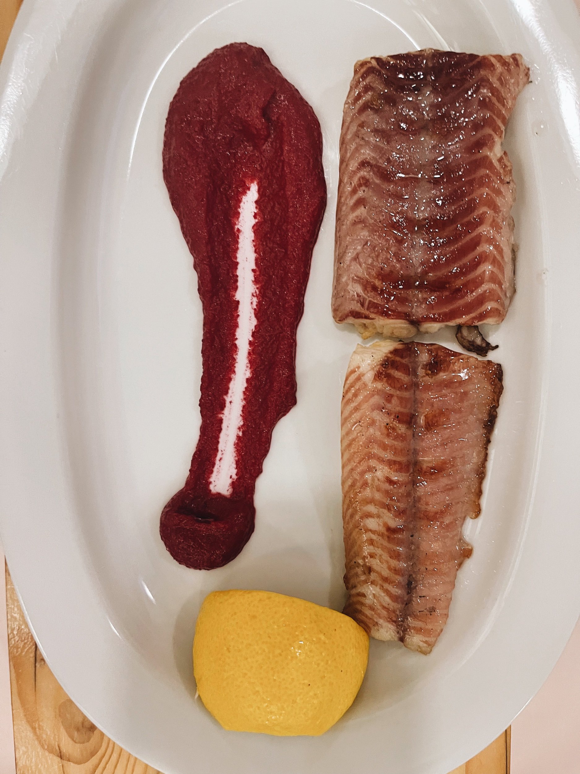 Eel with beetroot and lemon