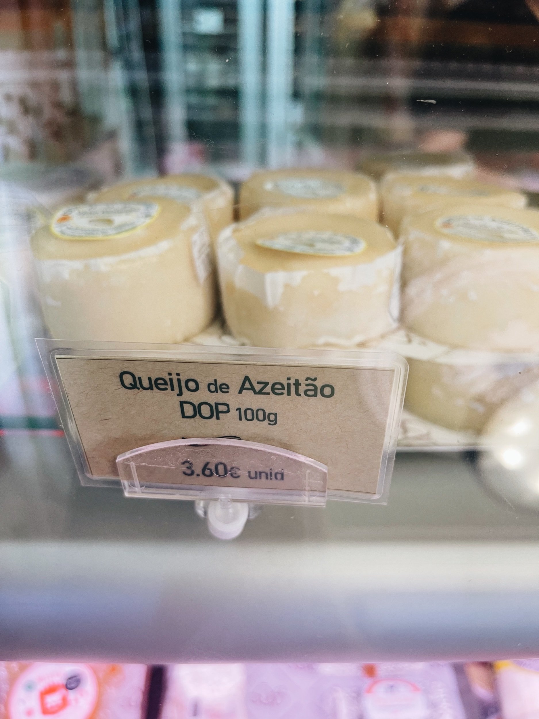 Azeitao cheese from Manteigaria Silva 