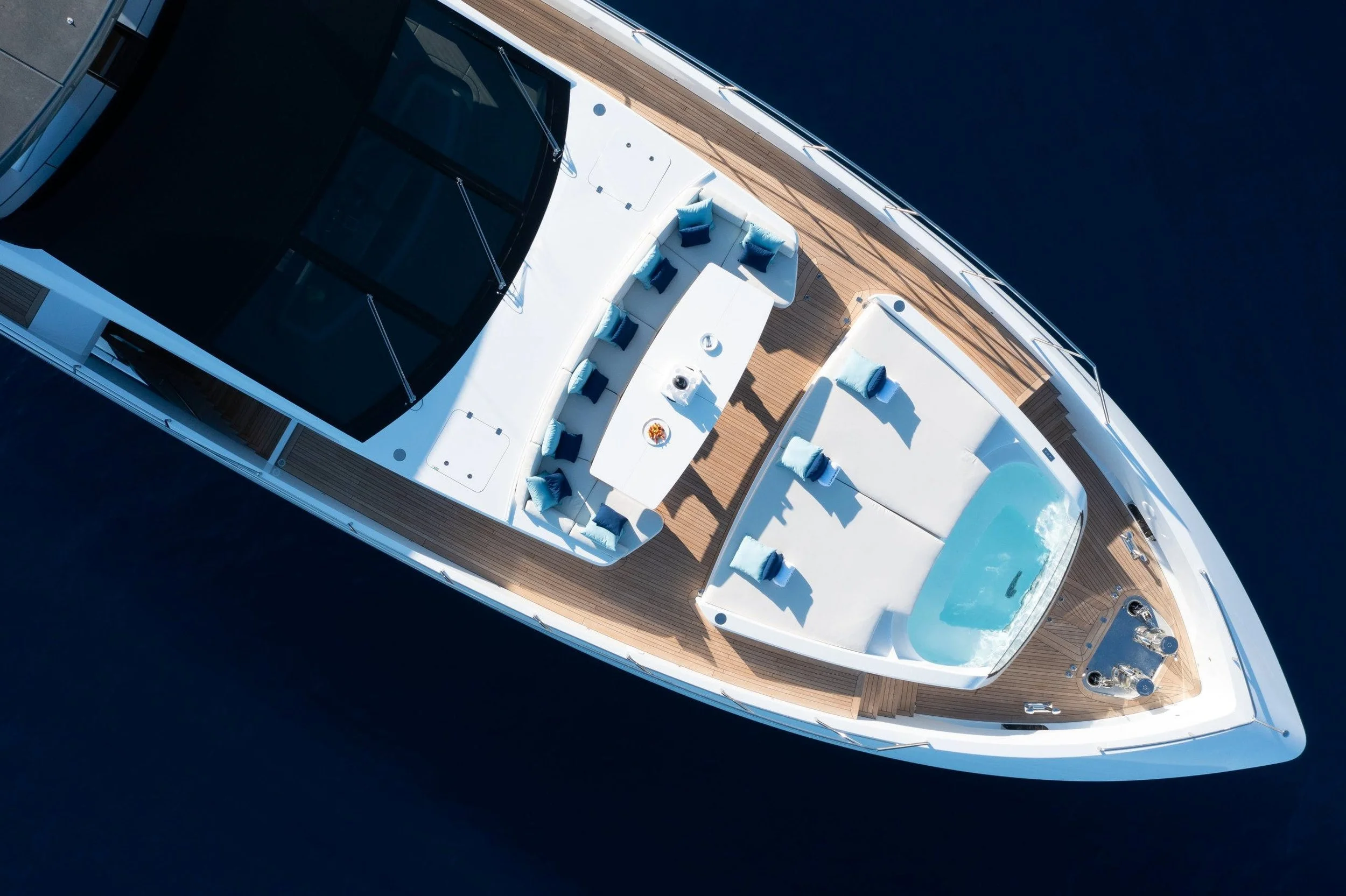 Mangusta Gran Sport 33 designed by Alberto Mancini