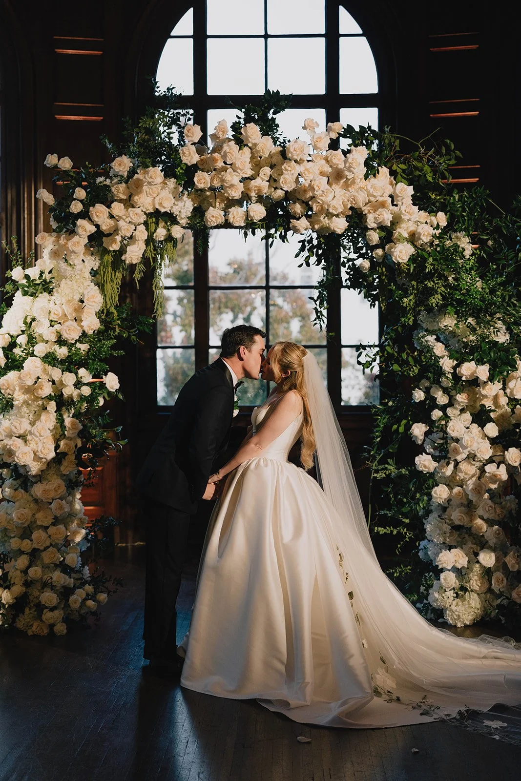 The Ebell of la wedding couple