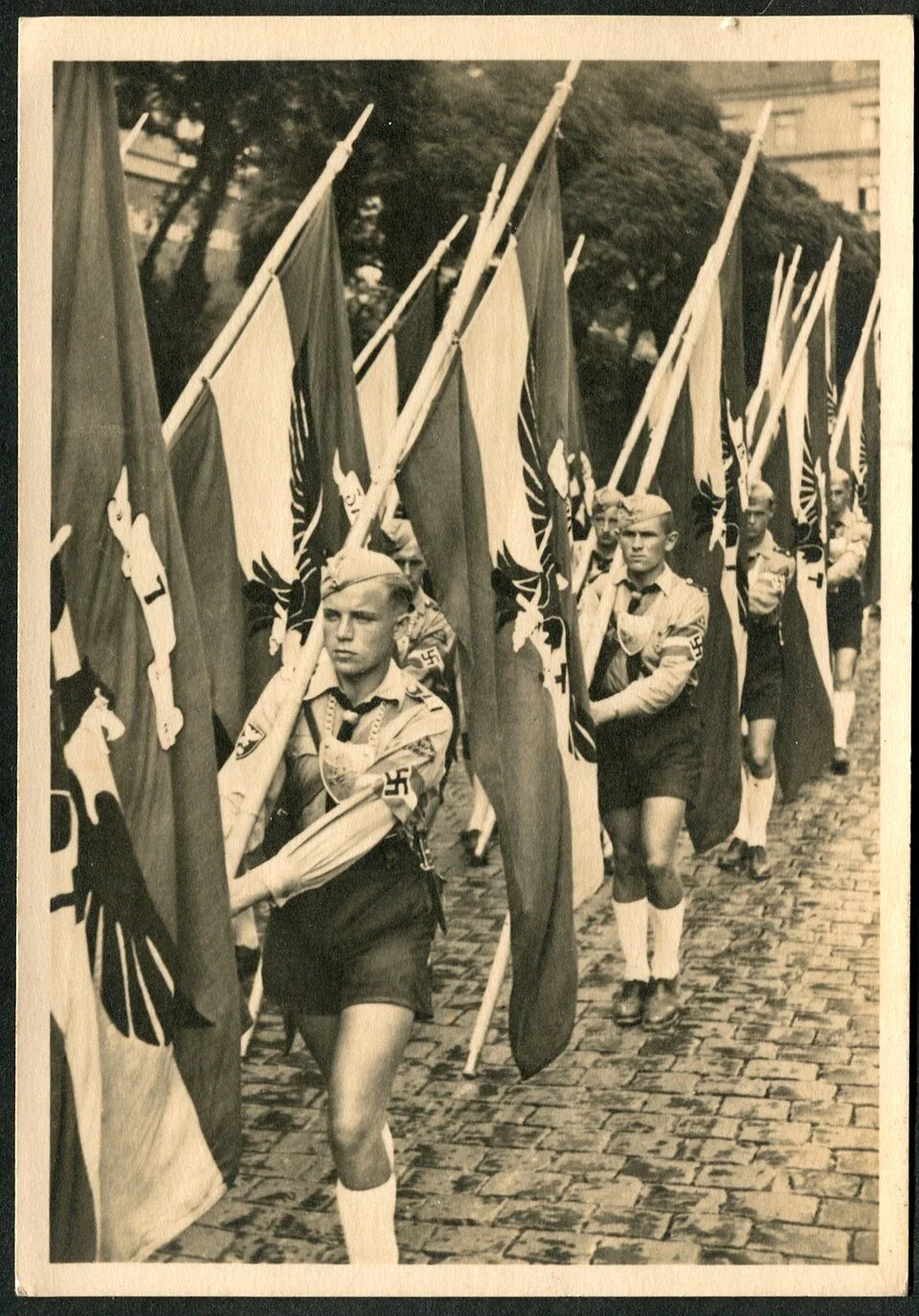 [Special Issue] Youth Organization in Post-War Germany: A Primary Analysis Exploring Antifascism in the Kriegskinder Generation