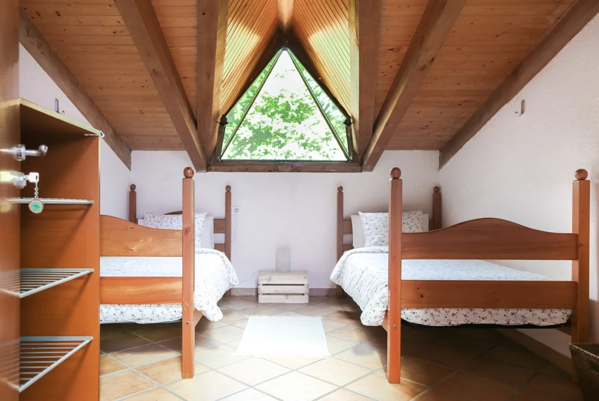 Main House Shared Room 1.jpeg