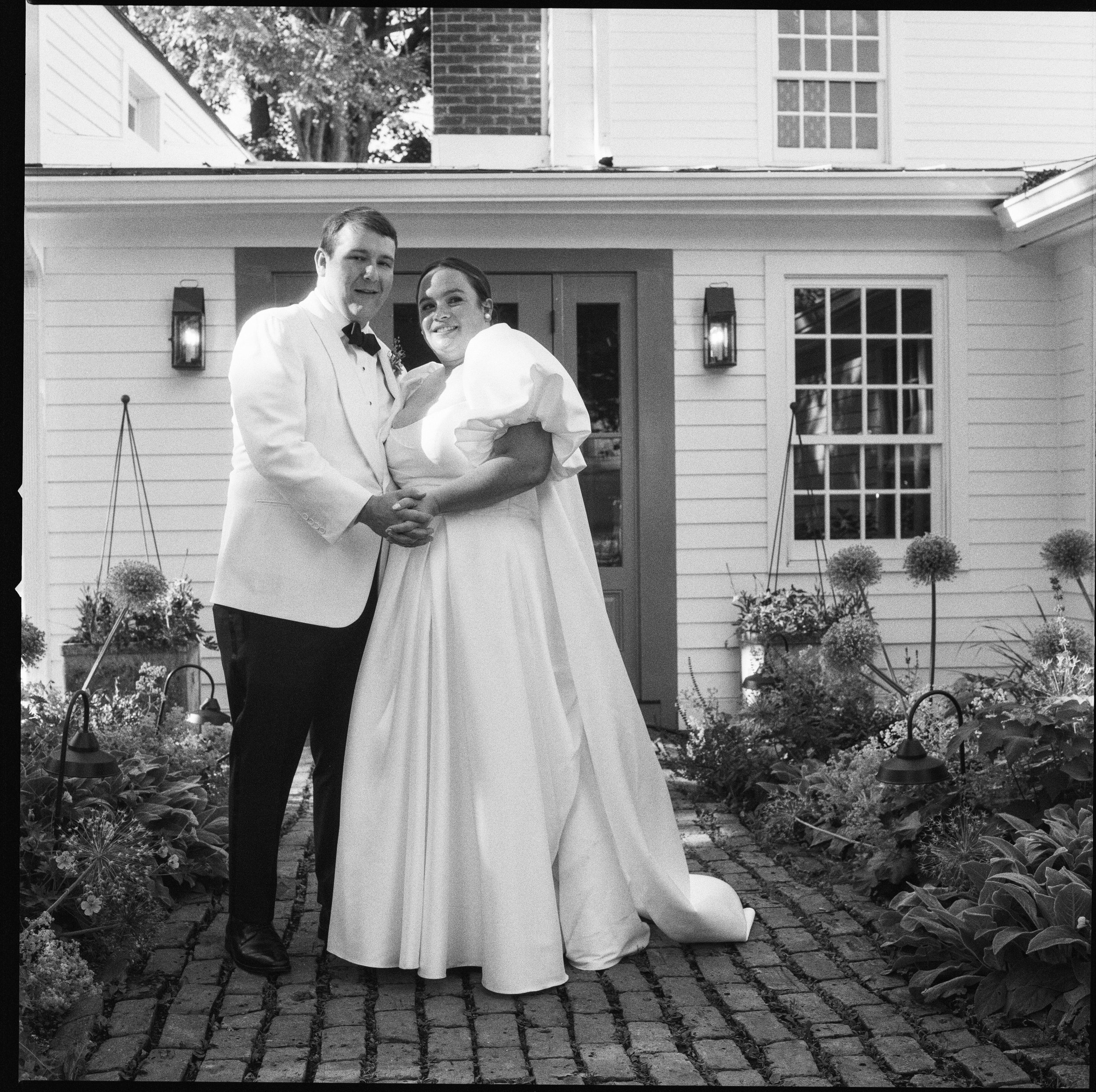 Couple getting married at Stissing House in Pine Plains, NY