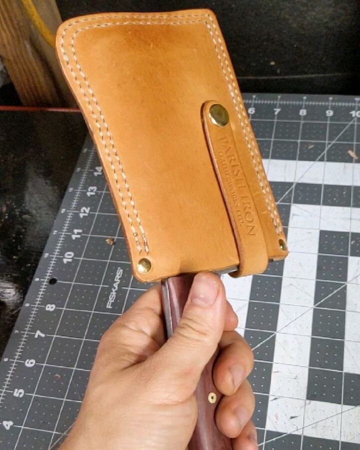 Heavy duty cleaver sheath. Double saddle stitched and snap riveted. 12oz. vegtan from @tandyleather love how rugged this came out!

#leatherwork 
#leather
#leathercraft 
#leathersheath 
#vegtan 
#saddlestitch 
#rustic 
#rusticdecor 
#rugged 
#ruggeds