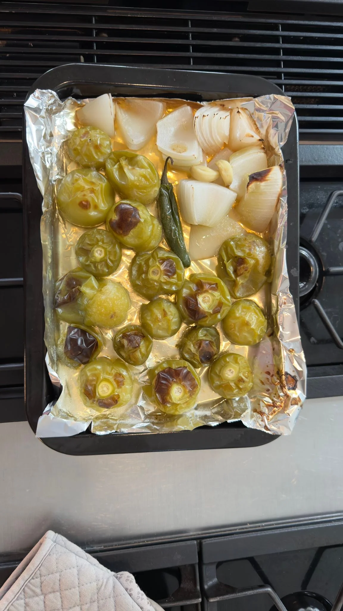 Homemade tomatilla salsa

More travel, cuisine, lifestyle, and event photography + videography along with other social media channels at my website at LisaStrusowskiStudio.com

#lisastrusowskistudio