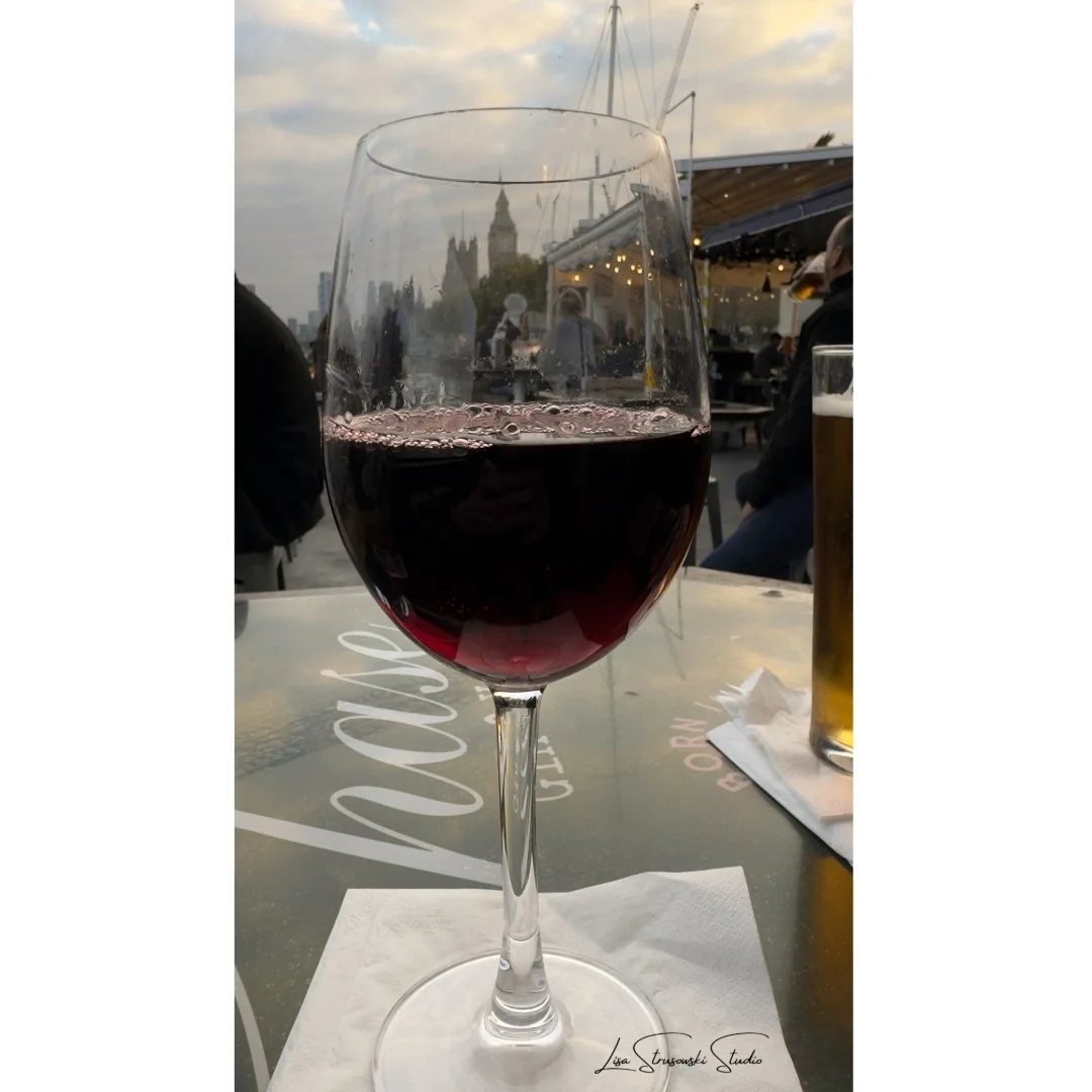DESTINATION LONDON: London&rsquo;s finest views Big Ben in my wine glass overlooking the sunset on the Thames River with the buzz of a riverside pub&mdash;perfection in every sip. Cheers to unforgettable moments! 

Photography by Lisa Strusowski Stud