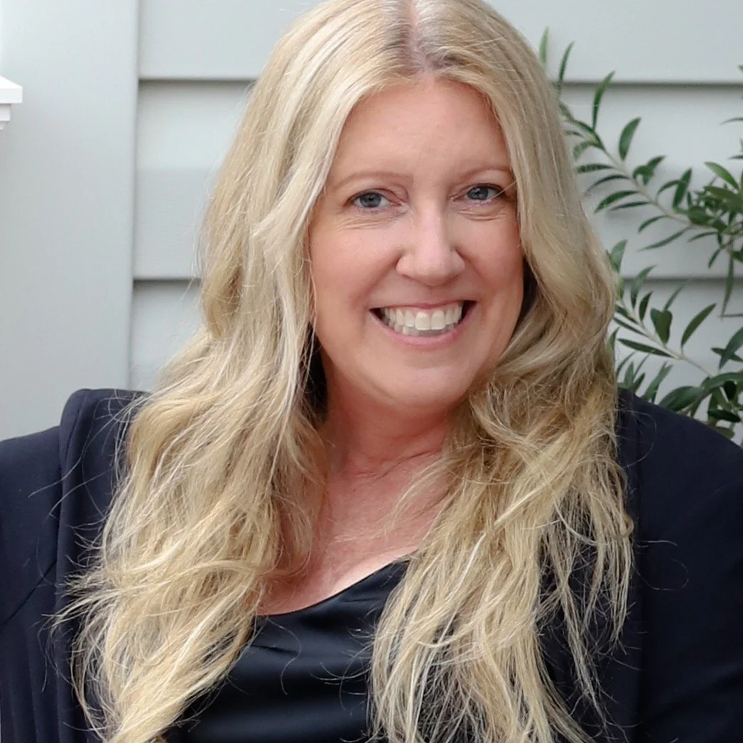 PHOTOGRAPHY + VIDEOGRAPHY + DESIGN 
Capturing Modern Stories, Authentic Style, &amp; Timeless Experiences 

STRATEGIC VISUAL STORYTELLING FOR BRANDS, DESTINATIONS, CUISINE, LIFESTYLE, &amp; EVENTS 

Lisa Strusowski Studio is a boutique Photography, V