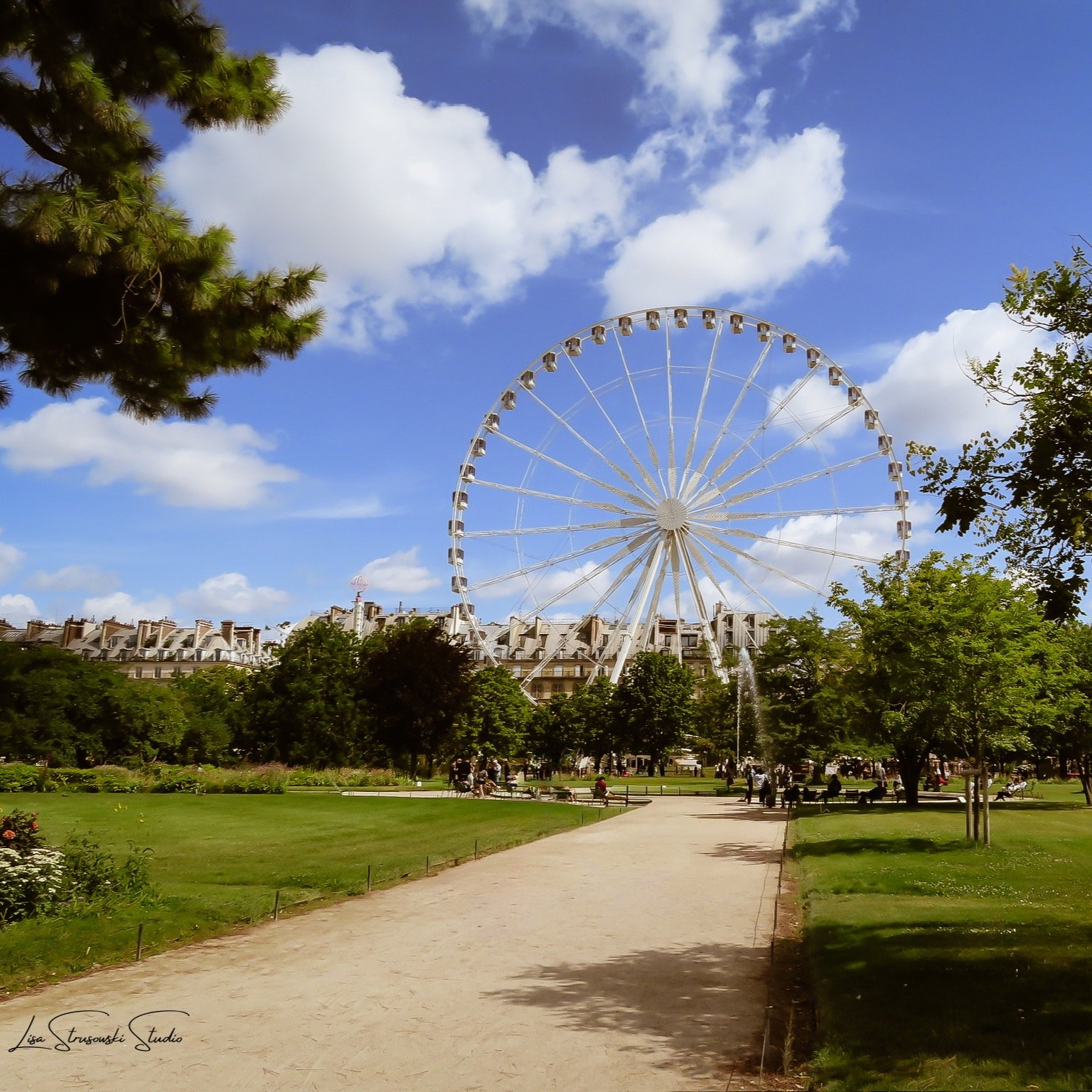 DESTINATION PARIS: Ferris Wheel in Jardin des Tuileries in Paris, France

LISA STRUSOWSKI STUDIO
Photography + Film + Design
Capturing Modern Stories across
Brands &bull; Destinations &bull; Cuisine &bull; Lifestyle &bull; Events

Connect with our St