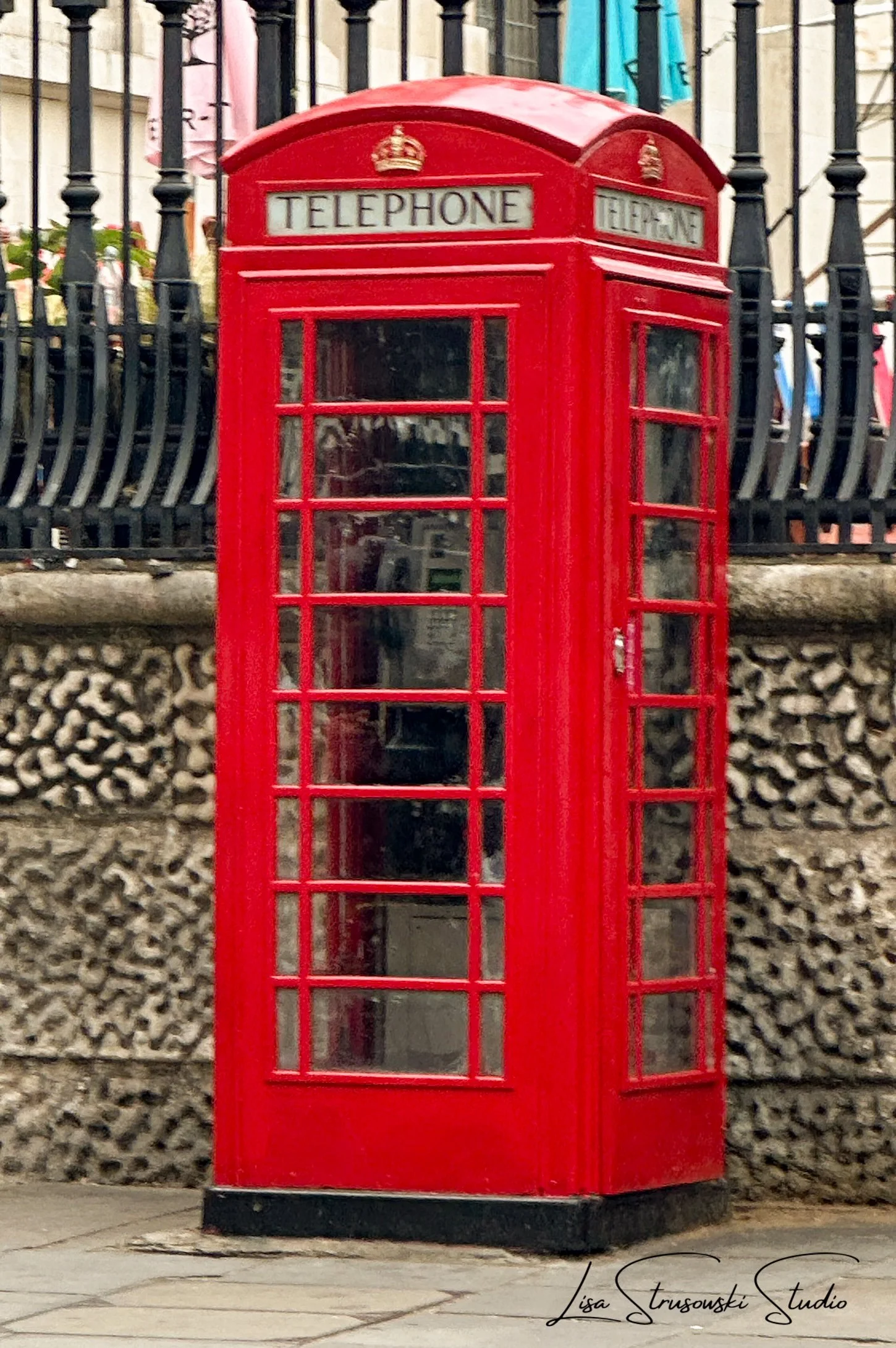 londonredphonebooth.jpeg
