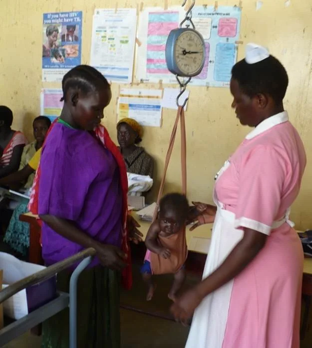 Weighing babies child care