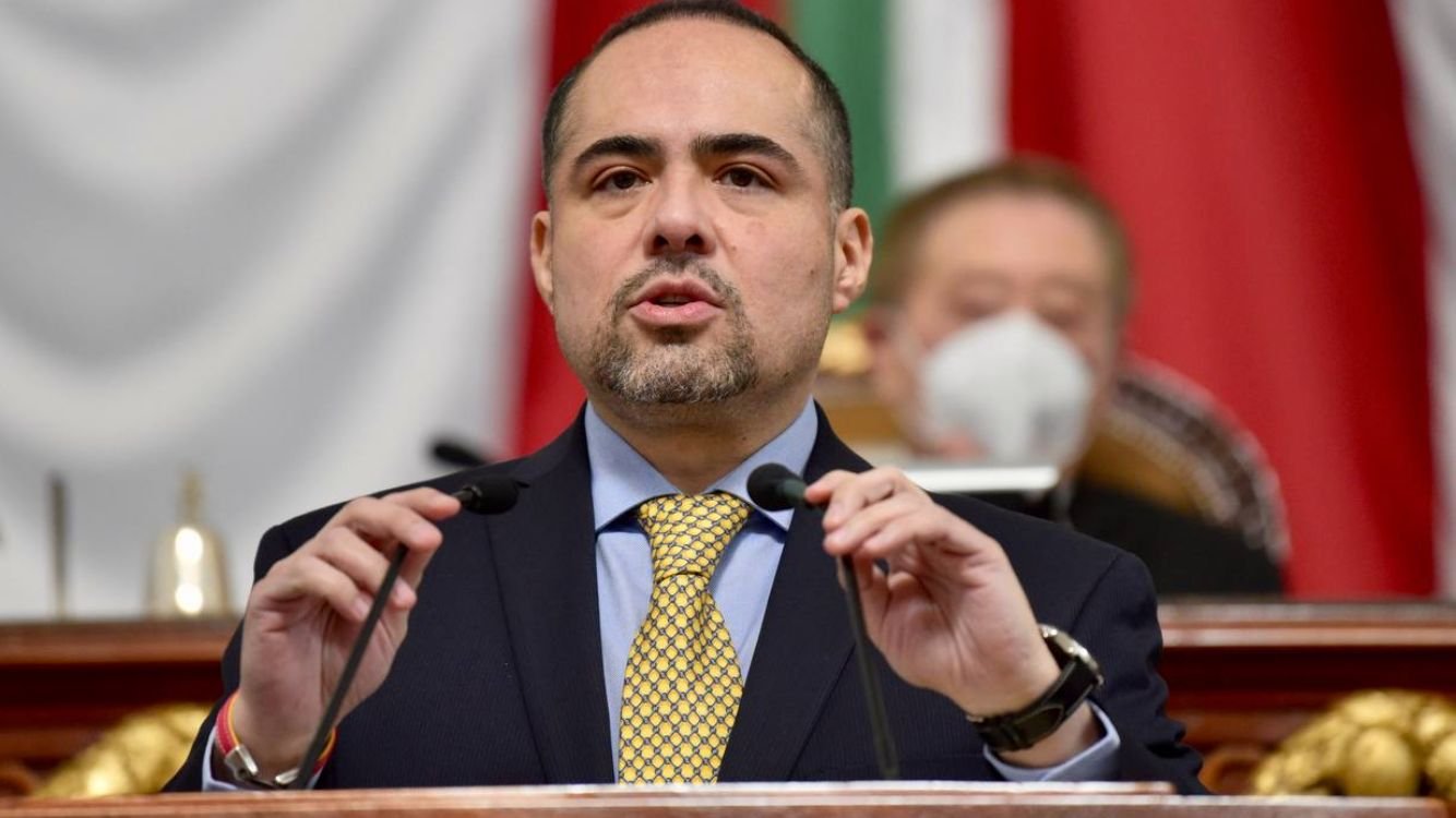 Gonzalo Espina propone un marco legal para la protección de la policía CDMX