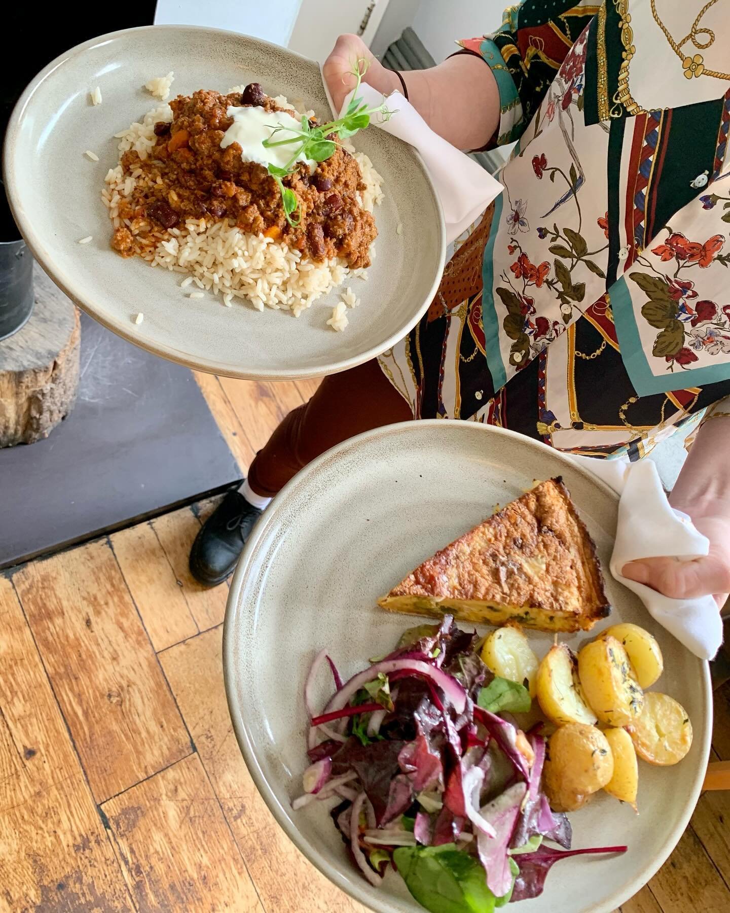 Make Lunch Time your favorite part of the day with The Railways Set Lunch Menu! 😍 our set lunch menu is always a popular choice with our guests, it&rsquo;s quick, it&rsquo;s easy and it&rsquo;s delicious! 🍽
