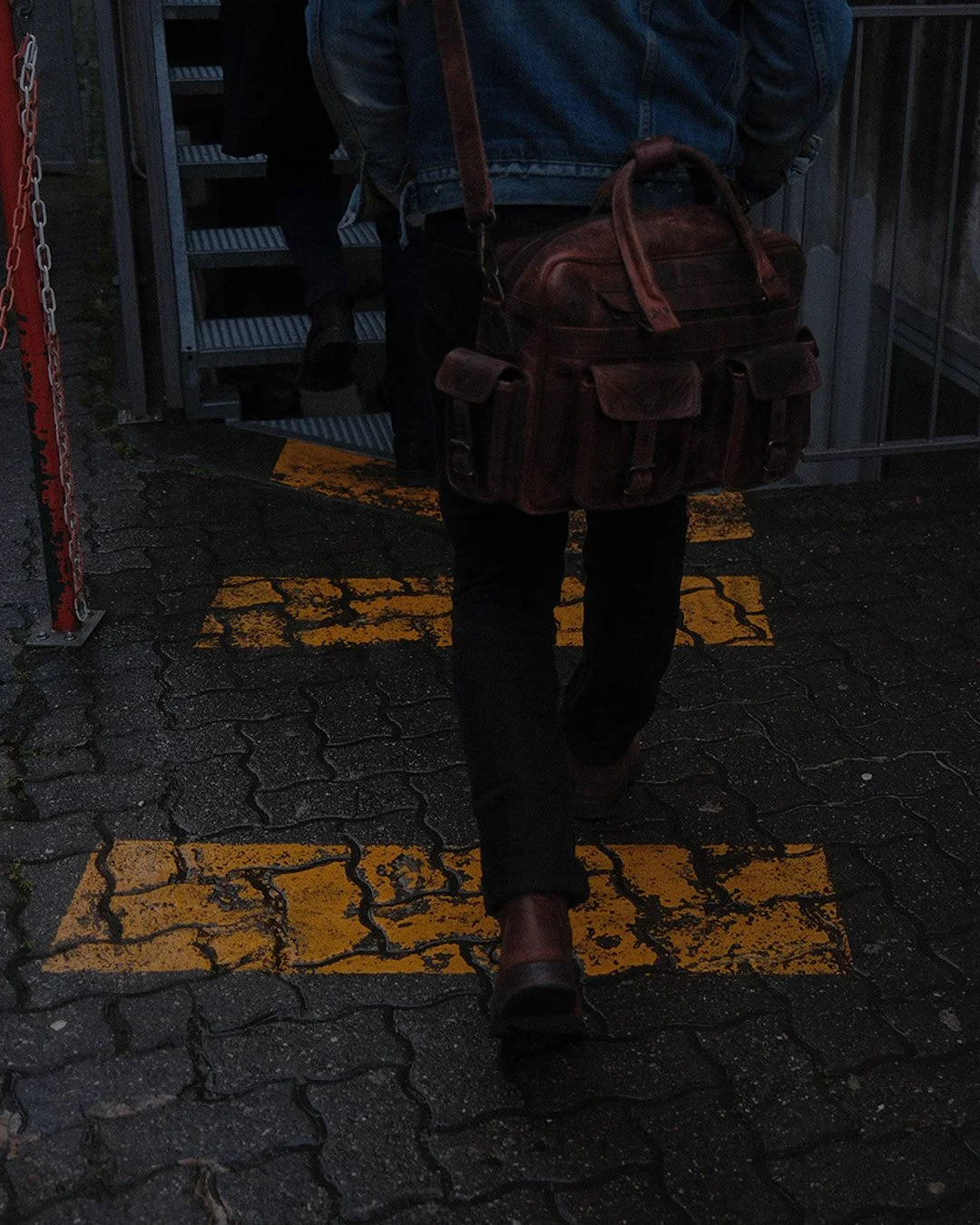 2. Milan (Walk).jpg