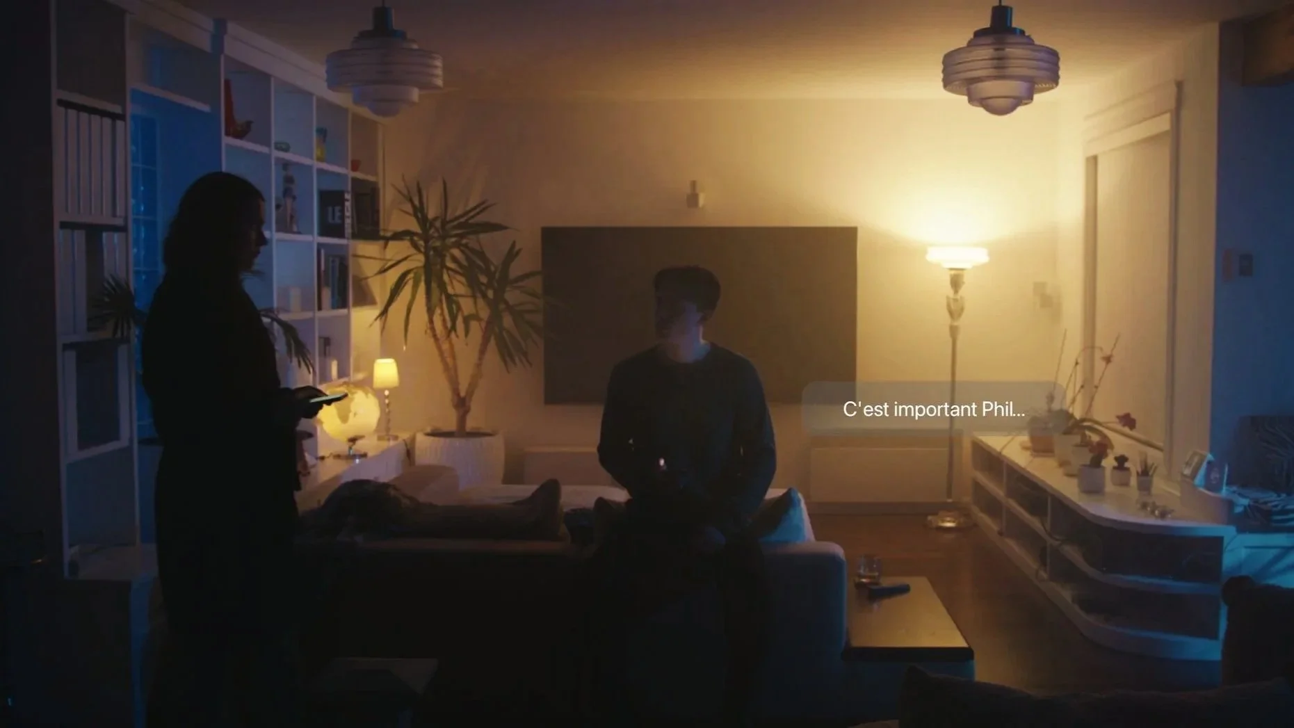 Il pleut, elle pleure