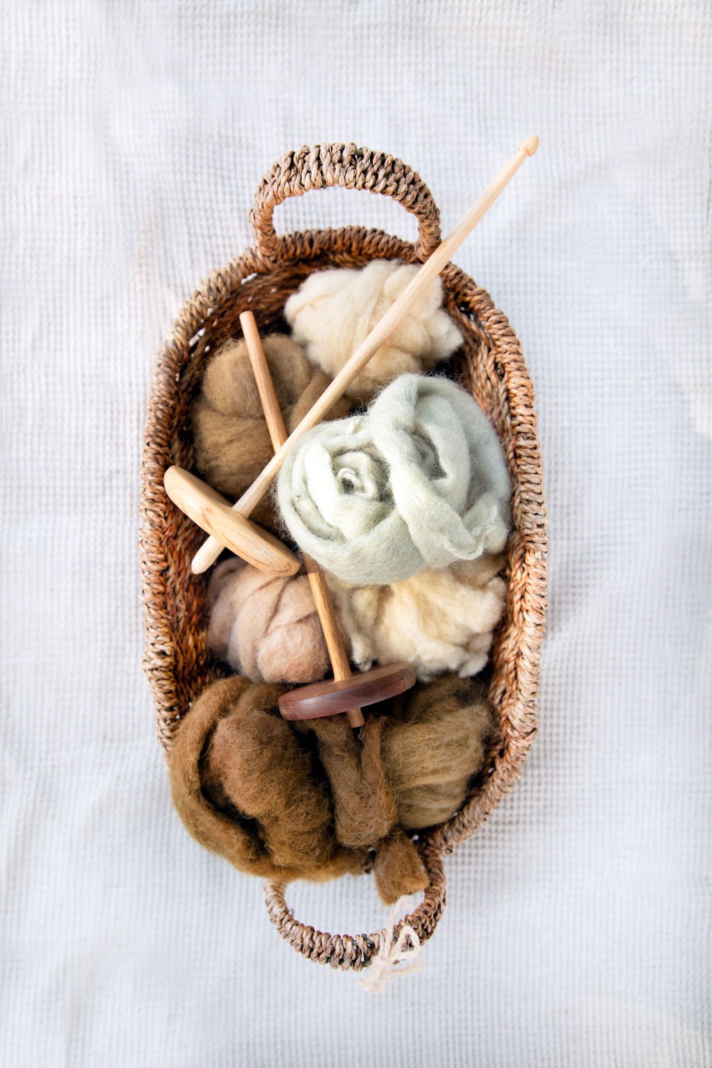 Drop Spingle and Roving in Basket on Whiteish Background .jpg