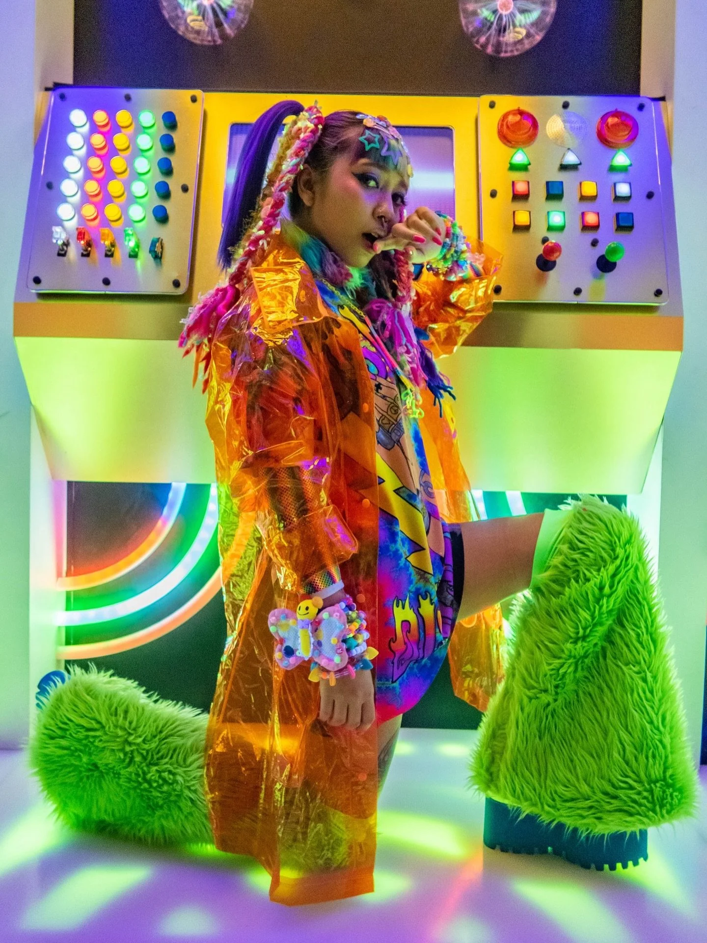 @cybr.grl is amazing decora fashionista who truly lights up every room shes in. She inspires people to be their most authentic self and that message is so important in a world telling you how to look, what to wear, and even how old you have to be to 