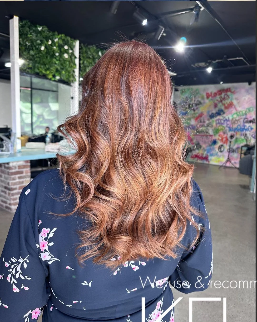 🔥 Turn heads with this radiant copper glow!
Rich, dimensional tones + soft, bouncy waves = autumn hair goals 🍁✨
Created at SMZHAIR using Keune Color &ndash; gentle on the scalp, vibrant on the strands 💇🏻&zwj;♀️

#CopperHair #AutumnVibes #HairBySM