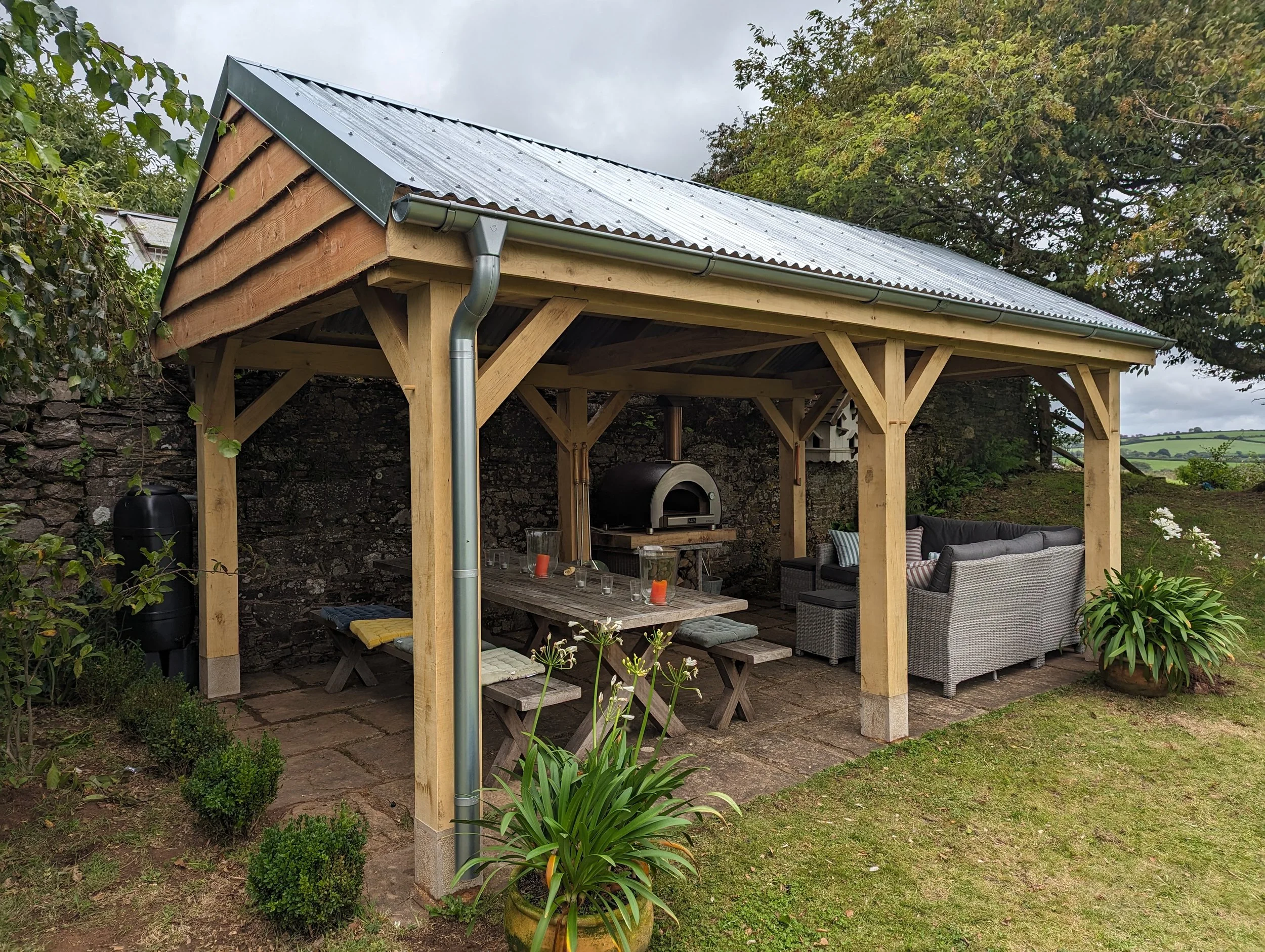 Why Green Oak Is Perfect for Gazebos and Garden Buildings | Oak Carpentry in Devon