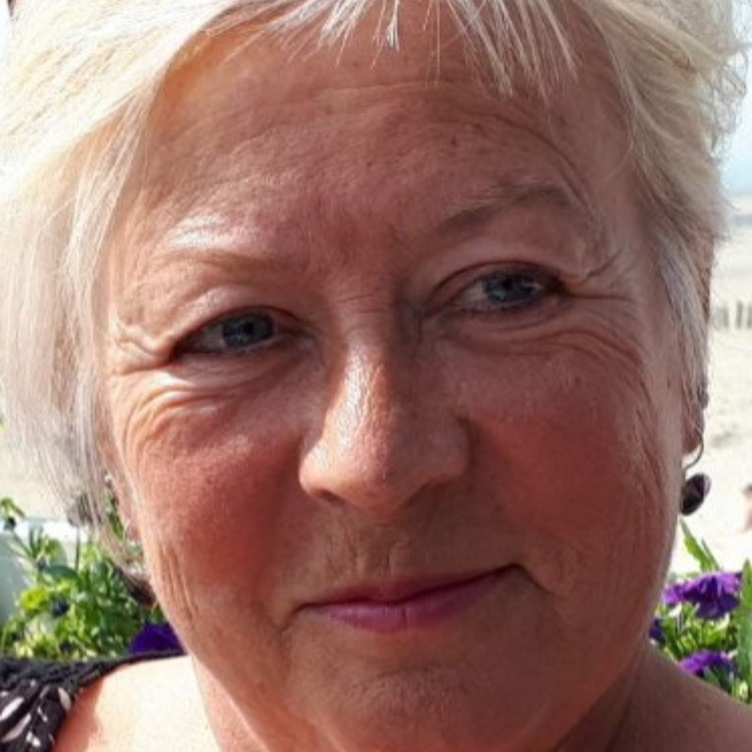 Mieke Keij Stralen met Margot Sprenkels Nee week.png