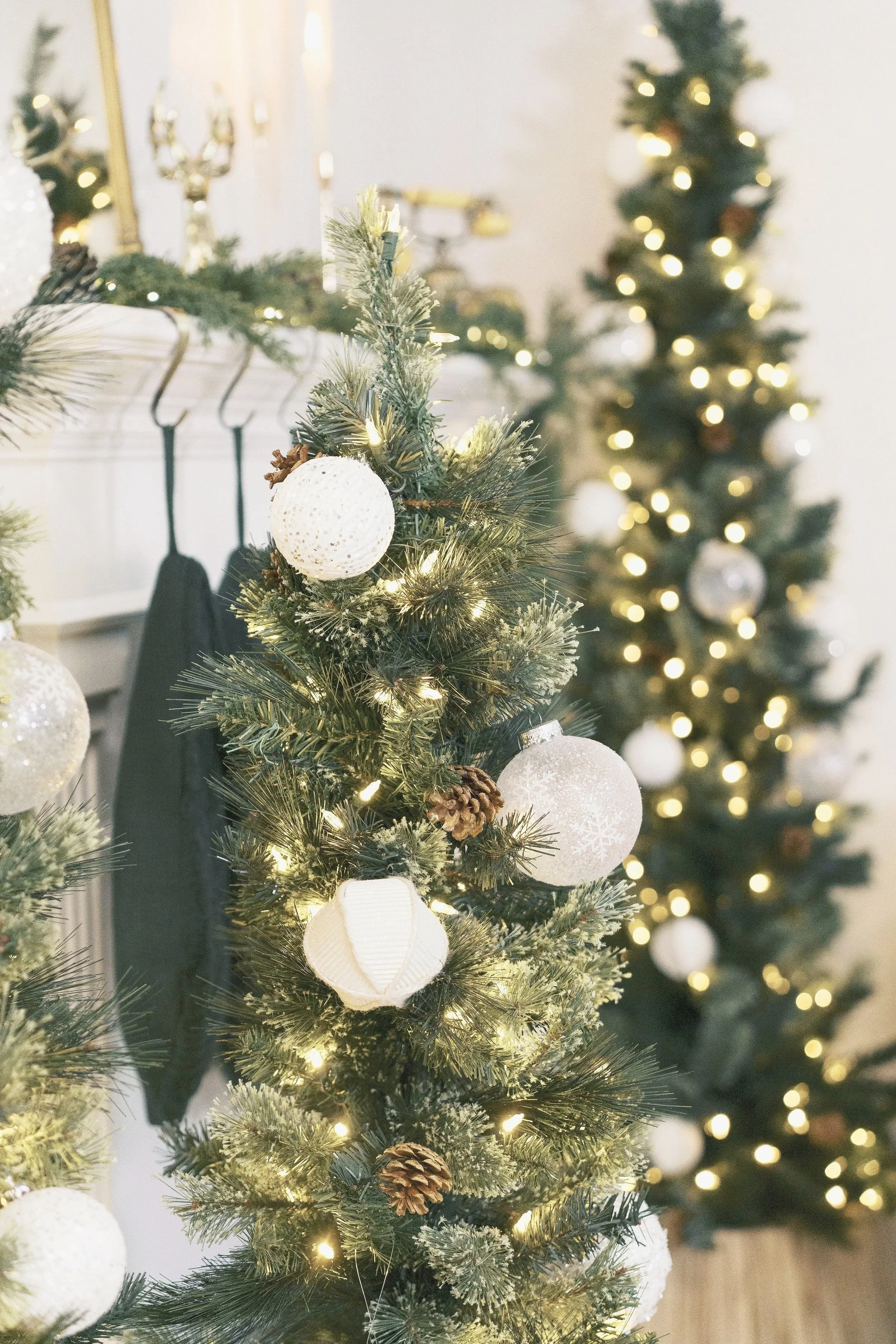 north-austin-holiday-mini-photos-studio-rental-styled-sets.jpg