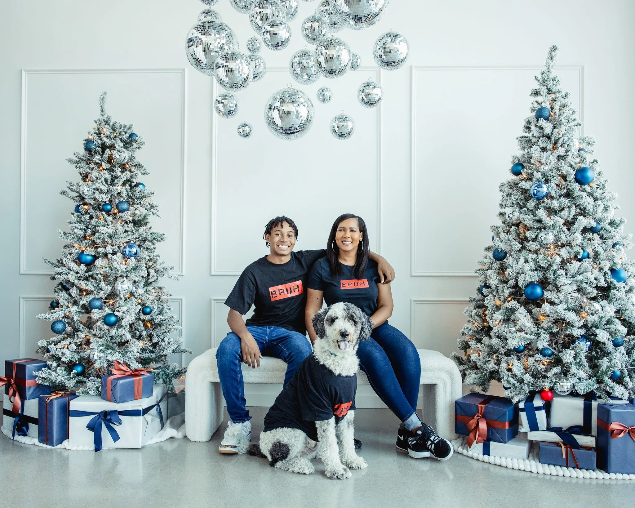 Austin-TX-Holiday-Styled-Sets-2025-36.jpg