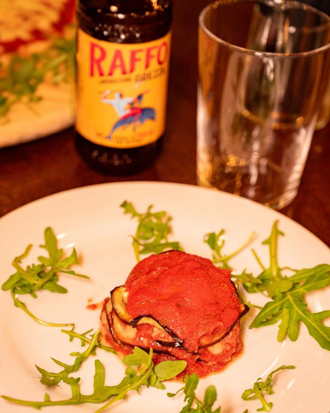 Aperitivo al cortiletto di Busto? 😊 potrai scegliere la combinazione perfetta di piatti e drink! 🍴🍹 Vieni a scoprire la nostra selezione! 
📲 Prenotazioni: 338 564 2424
📍 Tradizione &amp; Innovazione