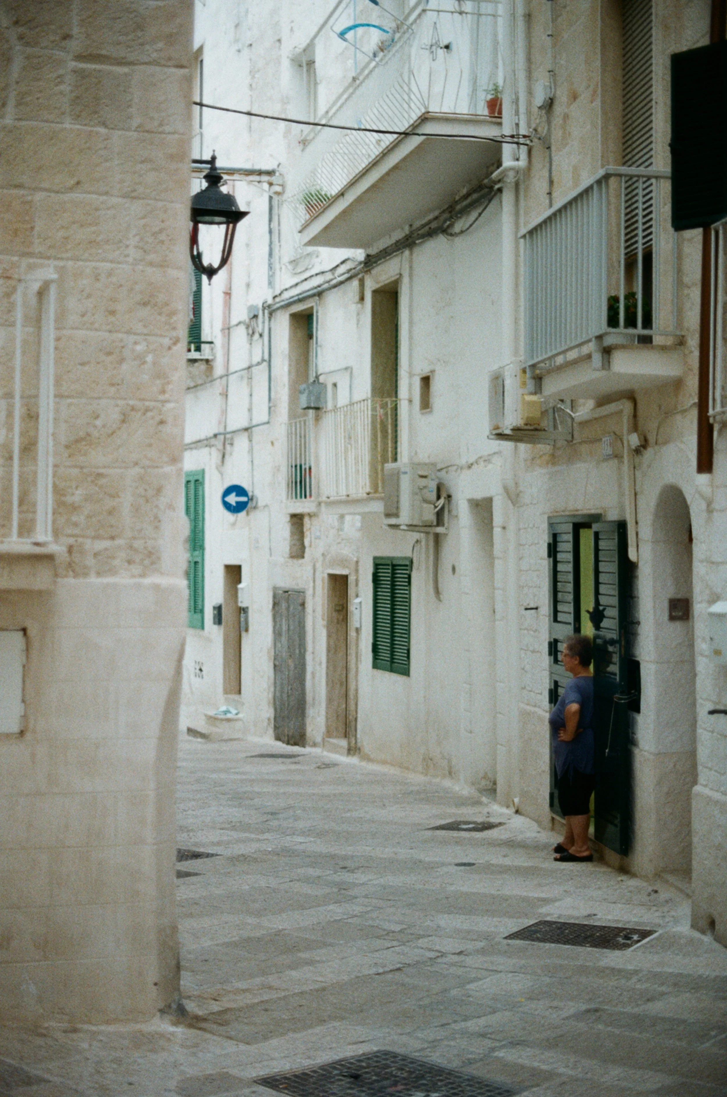 Waiting - Monopoli - Kodak Gold 200