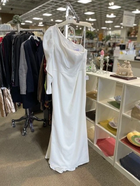 Elegant One-Shoulder Evening/Wedding Gown