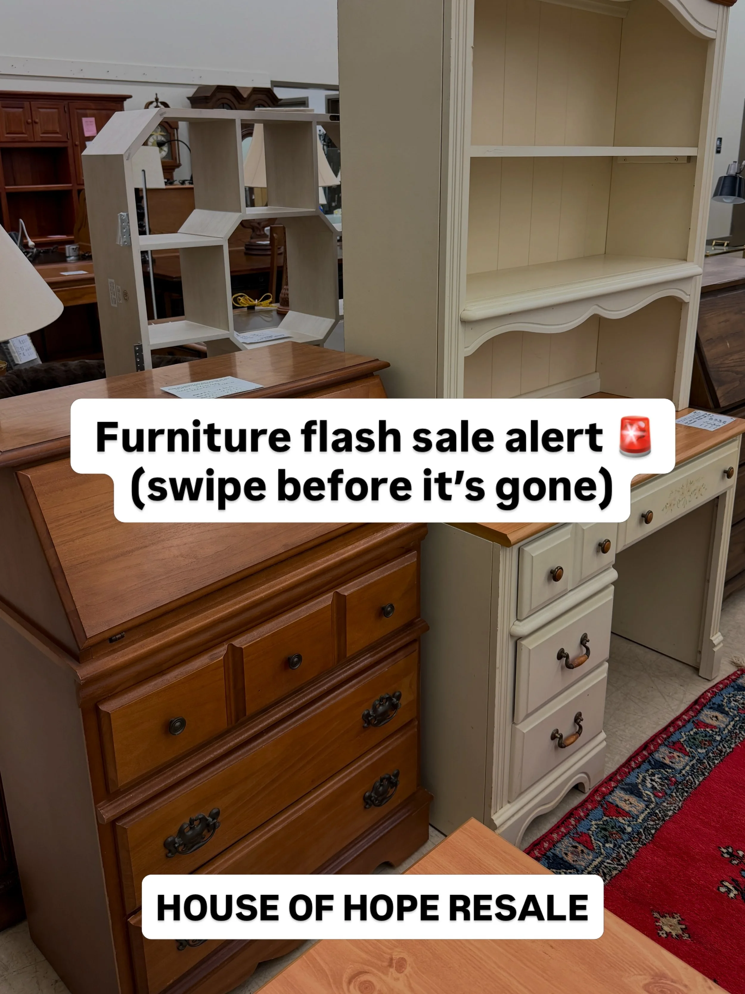Furniture flash sale alert 🚨 (swipe before it&rsquo;s gone!)

20% off EVERY piece in the furniture showroom&hellip;sofas, tables, shelves, desks, all of it. 🛋️

This isn&rsquo;t a &ldquo;some items&rdquo; sale. It&rsquo;s the whole store, marked do
