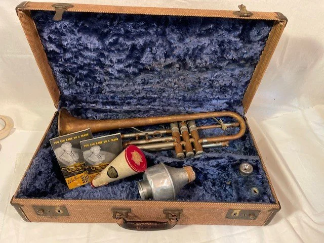 Antique Trumpet 1.jpg