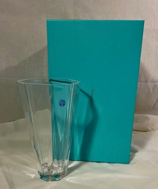 Tiffany Vase 4.jpg