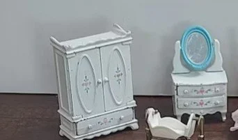 Dresser.jpg