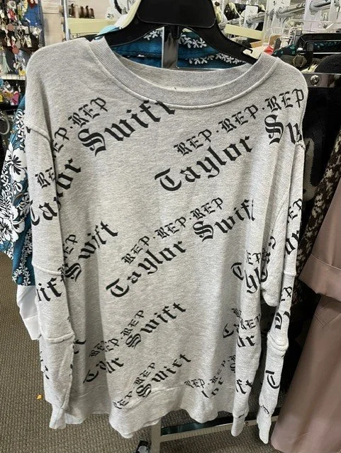 Sweatshirt 1.jpg