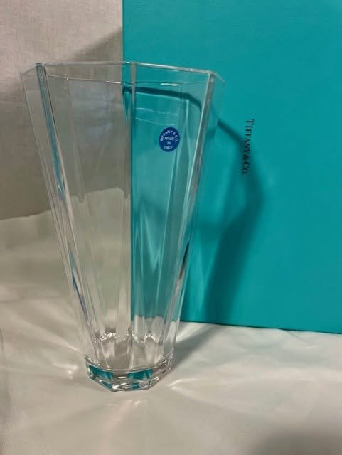 Tiffany Vase 3.jpg