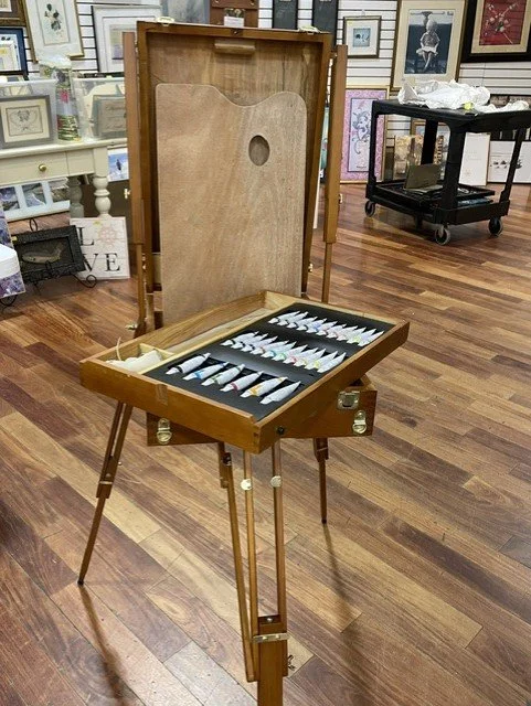 Easel 2.jpg