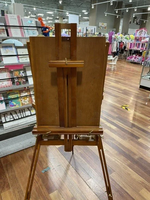 Easel 4.jpg