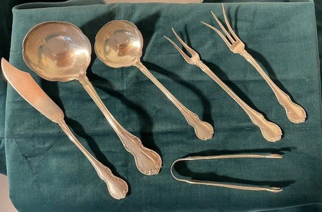 French Provincial Silverware Set 3.jpg