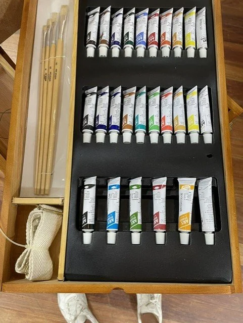 Easel 1.jpg