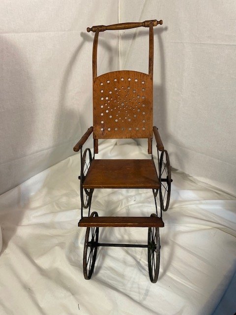 Floradora stroller 1.jpg