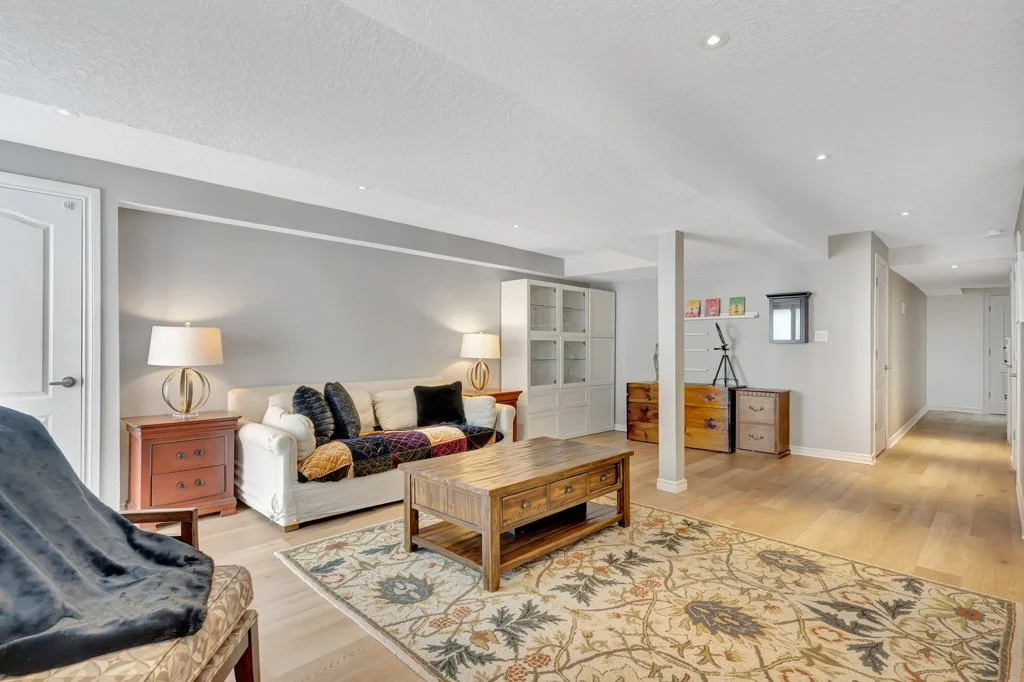 051-50 Greenwater St-51_m.jpg