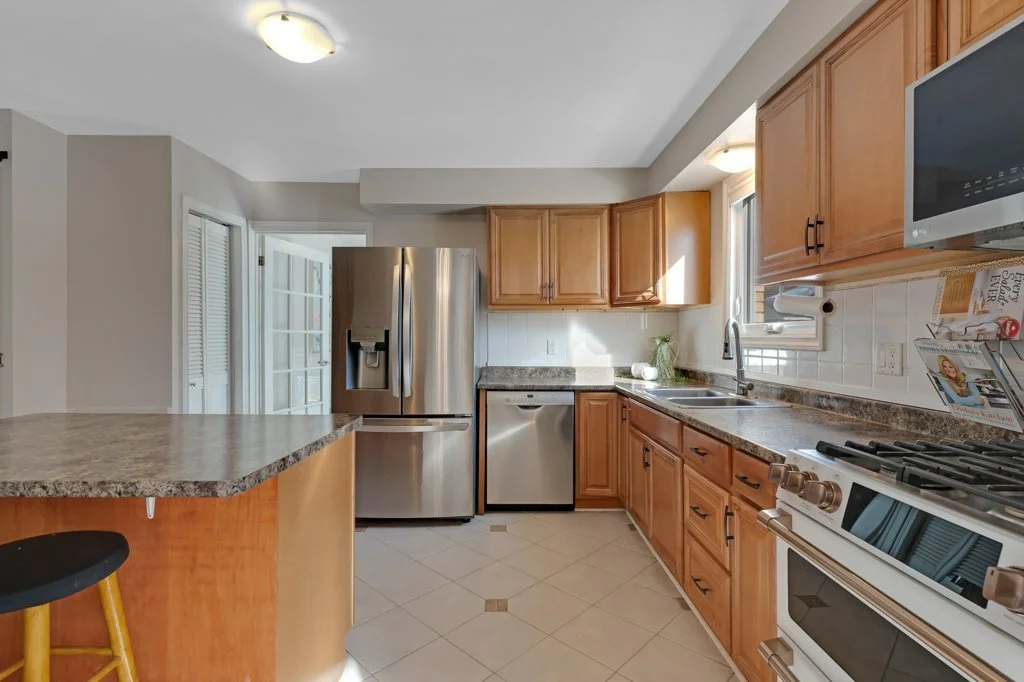 017-41 Delevan Dr-17_m.jpg