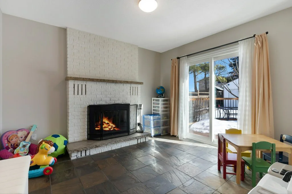 022-41 Delevan Dr-22_m.jpg