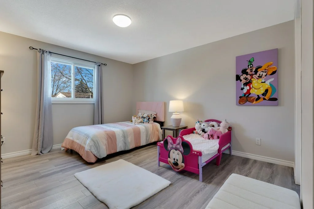 029-41 Delevan Dr-29_m.jpg