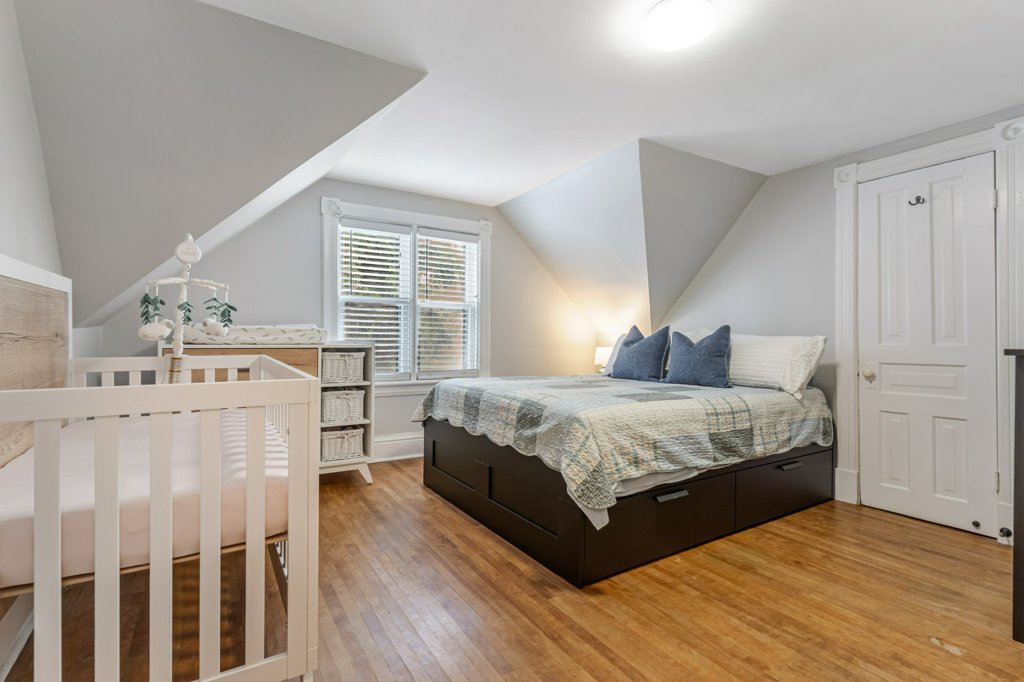 039-338 Laurel St-39_m.jpg