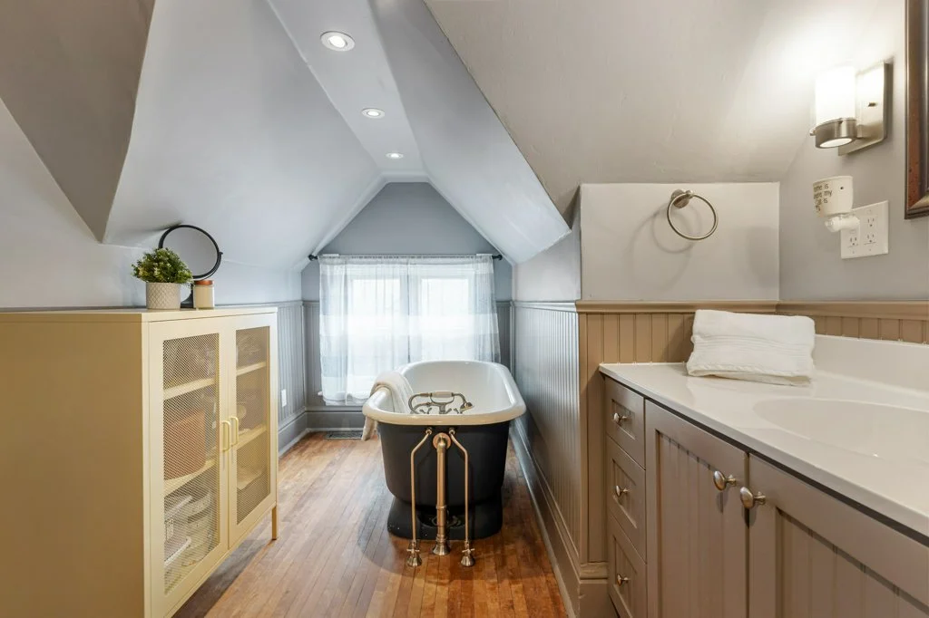 036-338 Laurel St-36_m.jpg