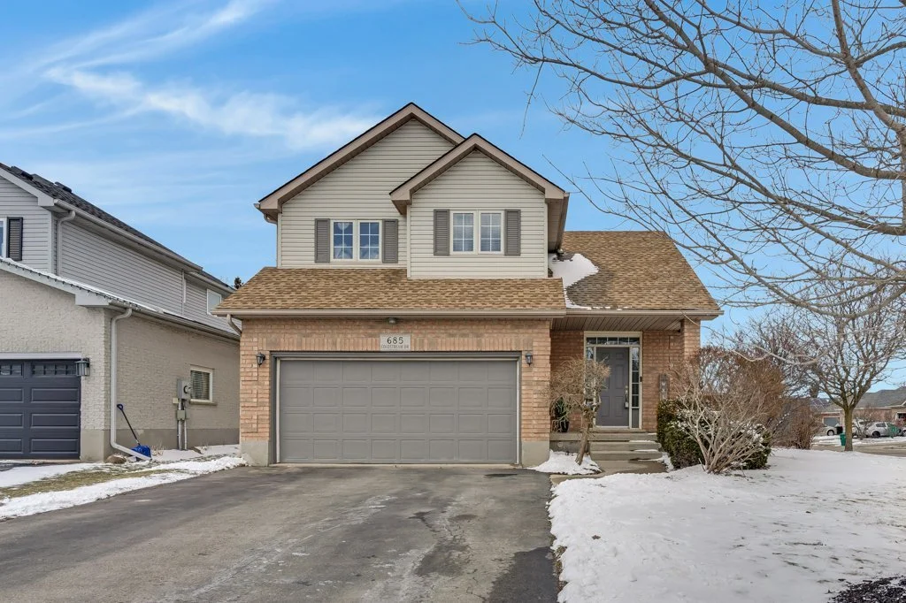 685 Coldstream Dr W, Waterloo