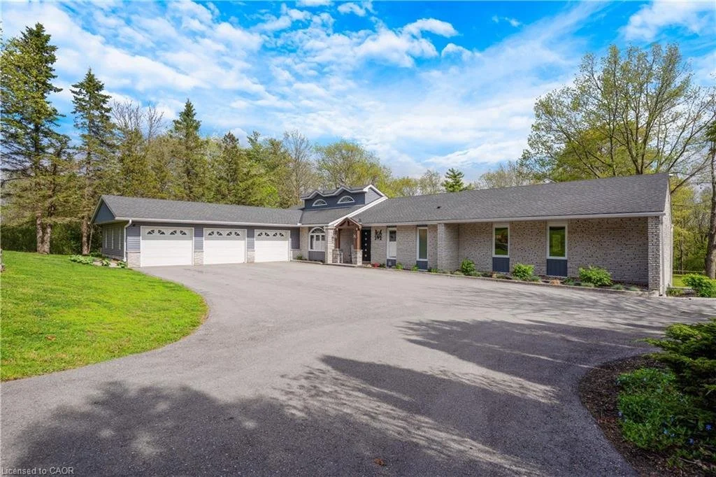 1279 Maple Manor Rd, Cambridge