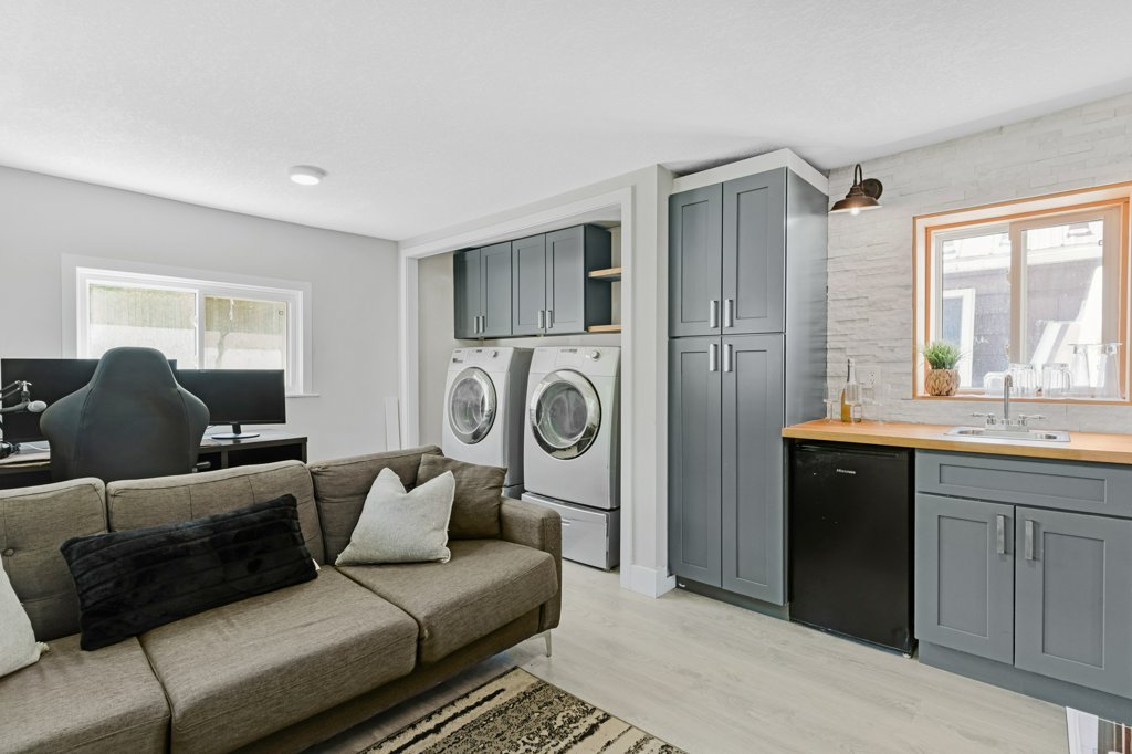 023-35 Shade St-23_m.jpg