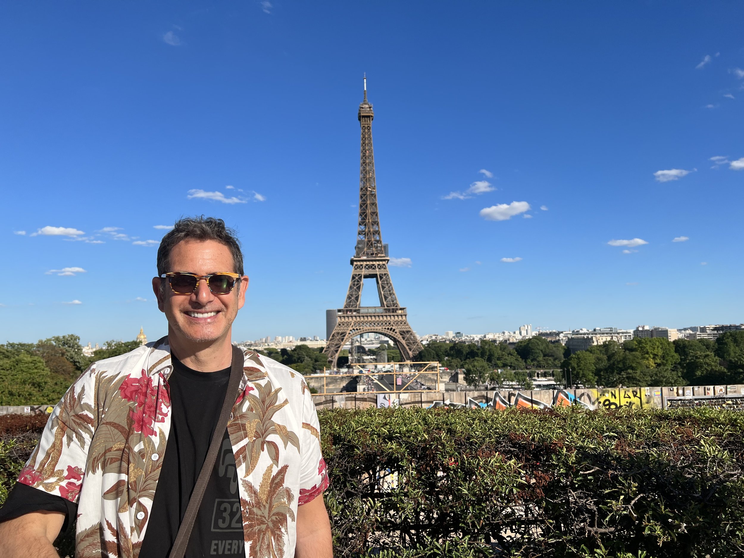 An LGBTQ-Affirmative Therapist in Portugal & Paris: Love, Psychology & the Problem with “Vacationing”