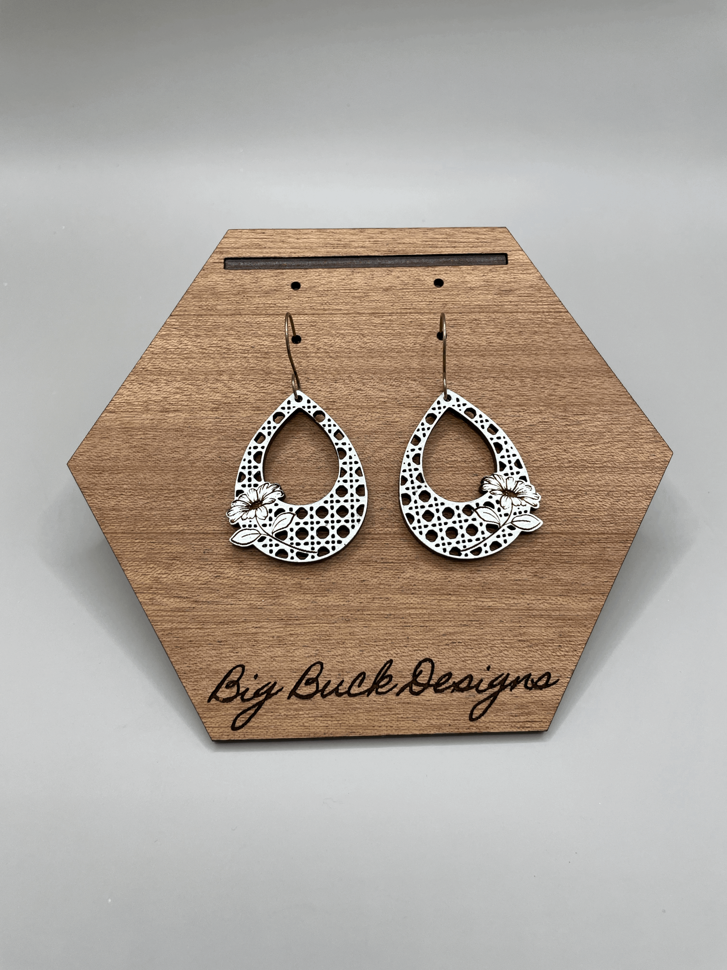 Boho Rattan Daisies Earrings